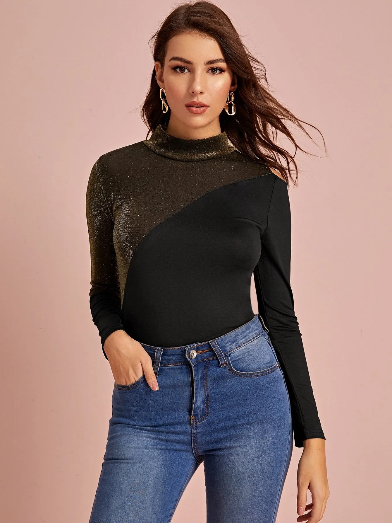 Contrast Glitter Stand Collar Cold Shoulder Tee