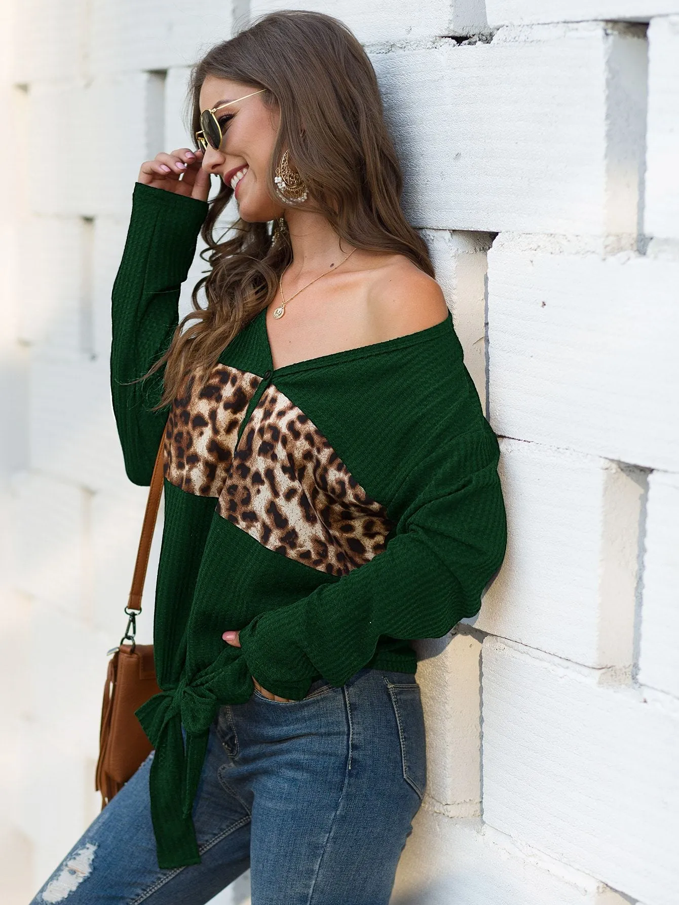 Contrast Leopard Print Panel Knot Hem Tee